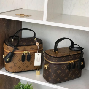 حقيبة لويس فويتون فانيتي